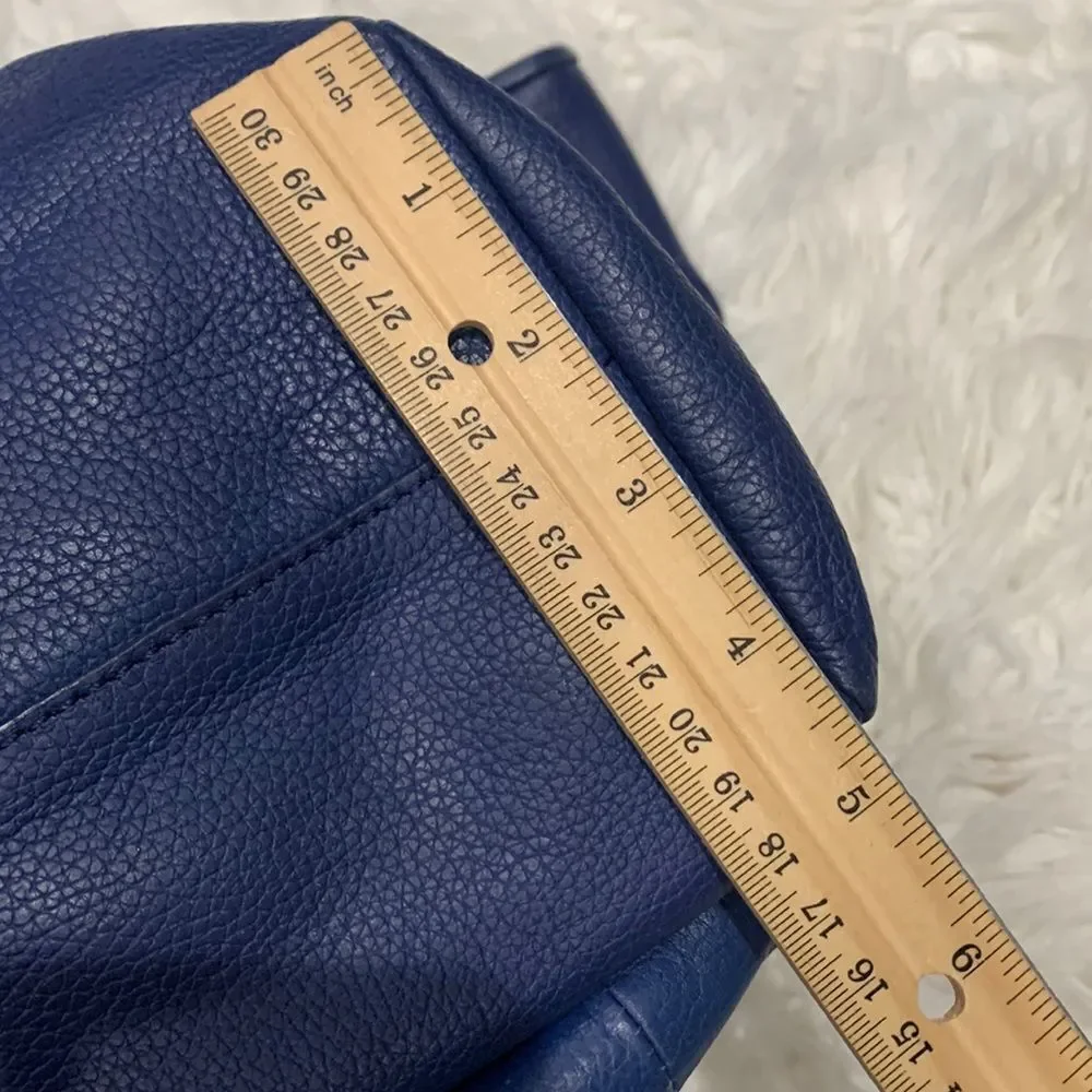 KELSI Dagger tote bag leather magnetic closure exterior zip pocket inside pocket
